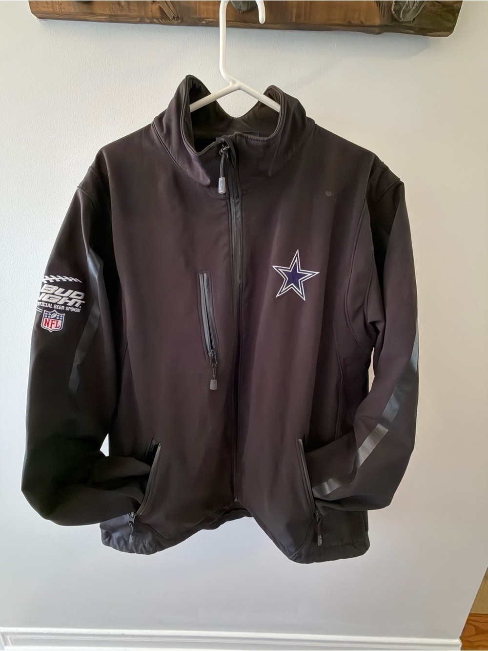 Reebok Men's Black Performance Jacket Large Team Star Patch